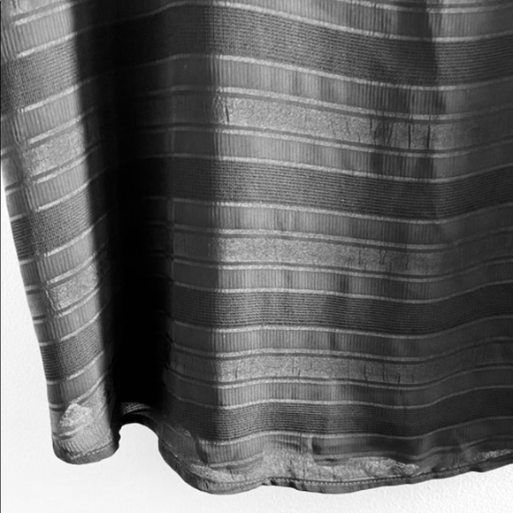 ⭐️4 for $30 🎉 Ann Taylor Factory striped scoop neck blouse in black small s/s - Picture 3 of 4